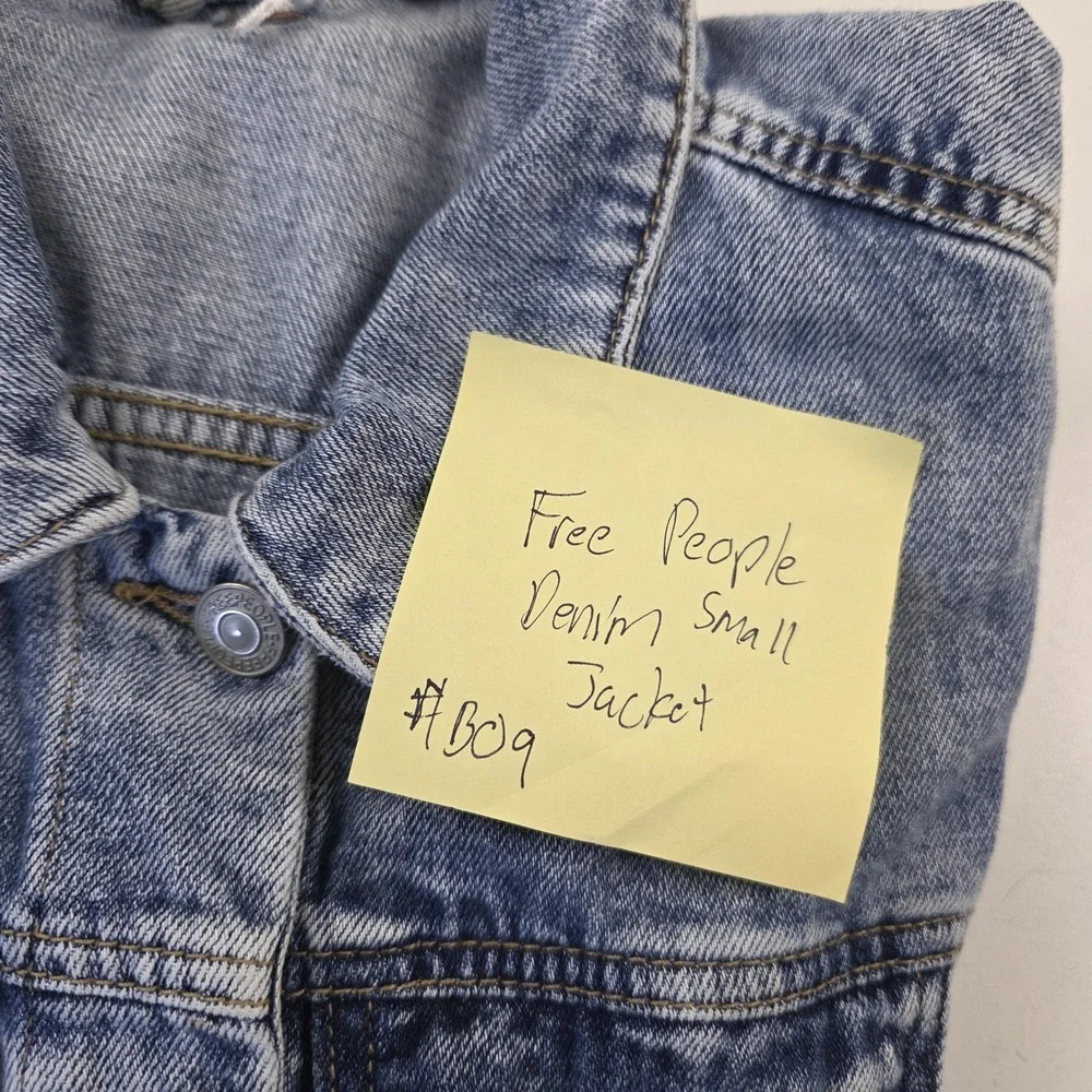 Free People Jacket Womens Small Blue Denim Cropped Trucker Button Front - Picture 13 of 13